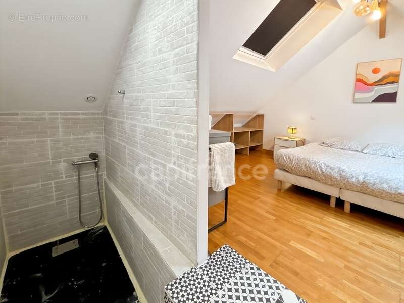 Maison à MONCE-EN-BELIN