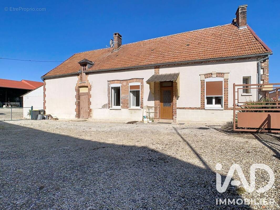 Photo 1 - Maison à GOURGANCON