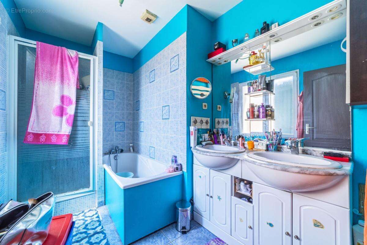 Maison à CHOISY-LE-ROI