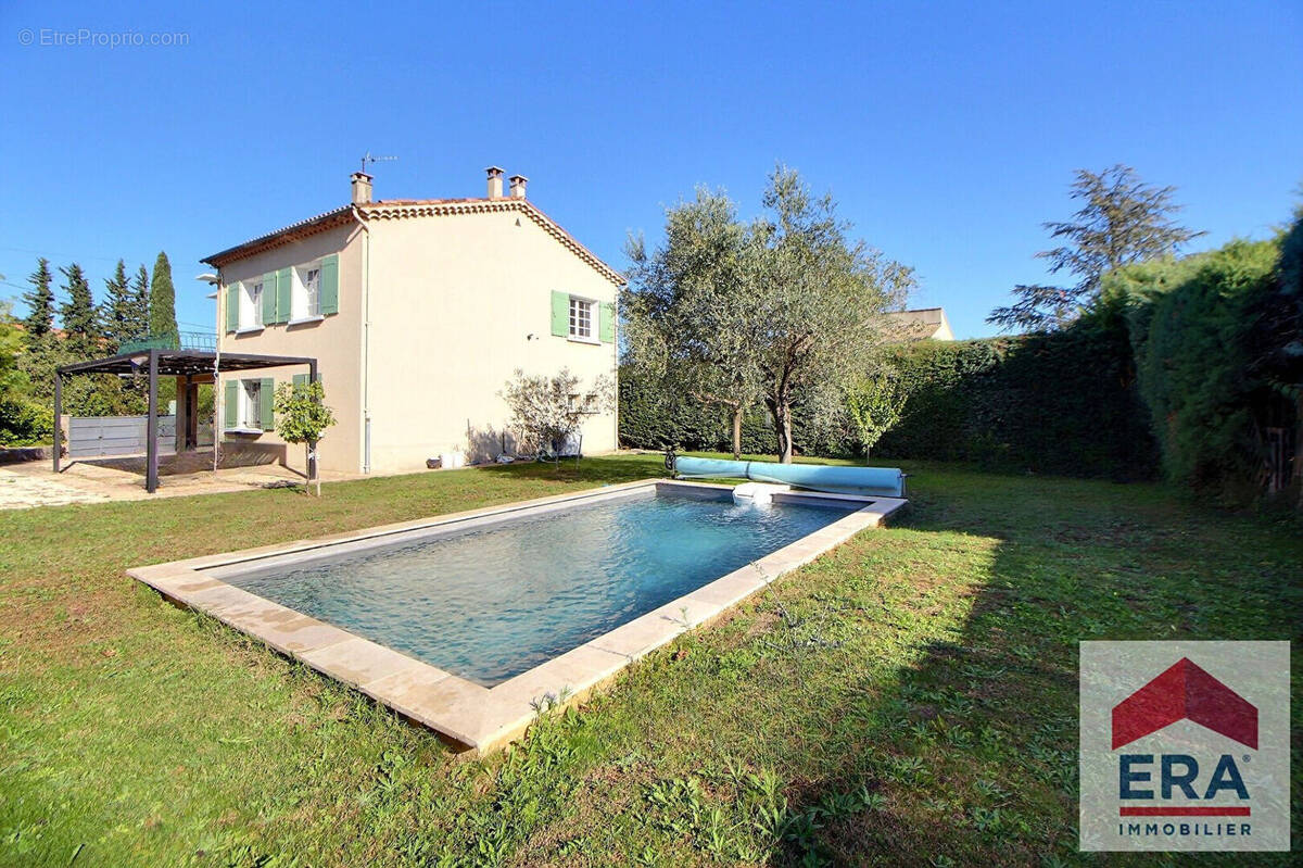 Maison à BAGNOLS-SUR-CEZE