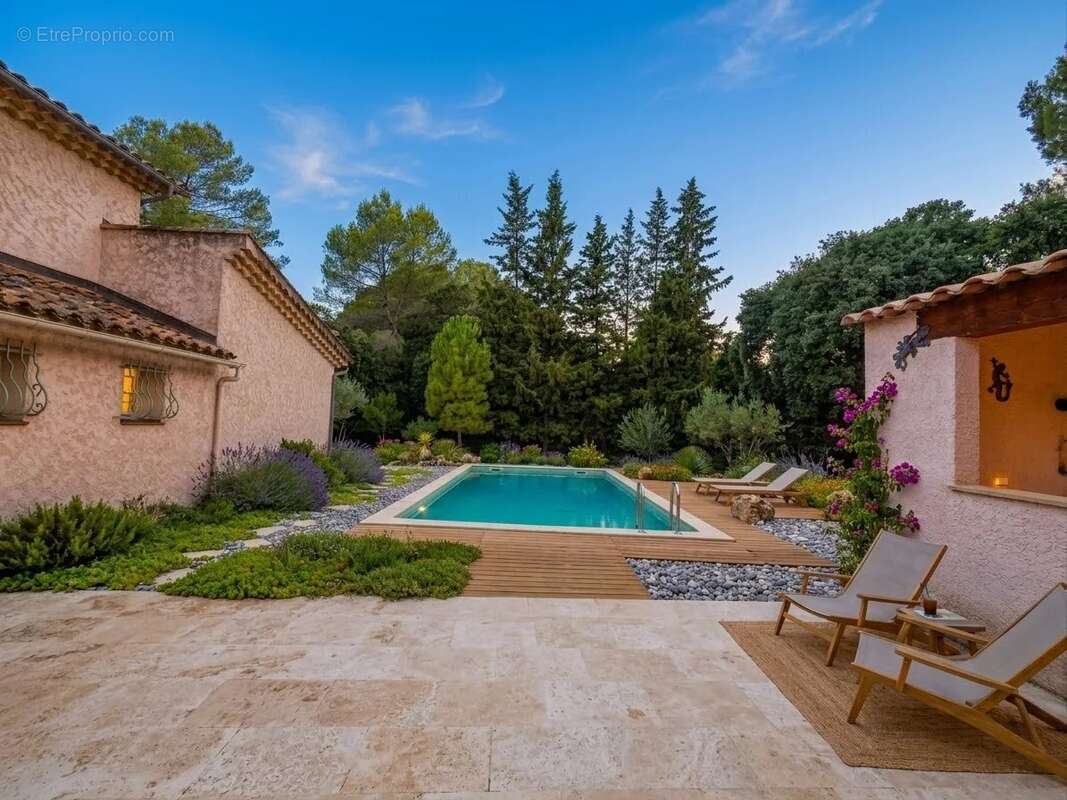 Maison à LORGUES