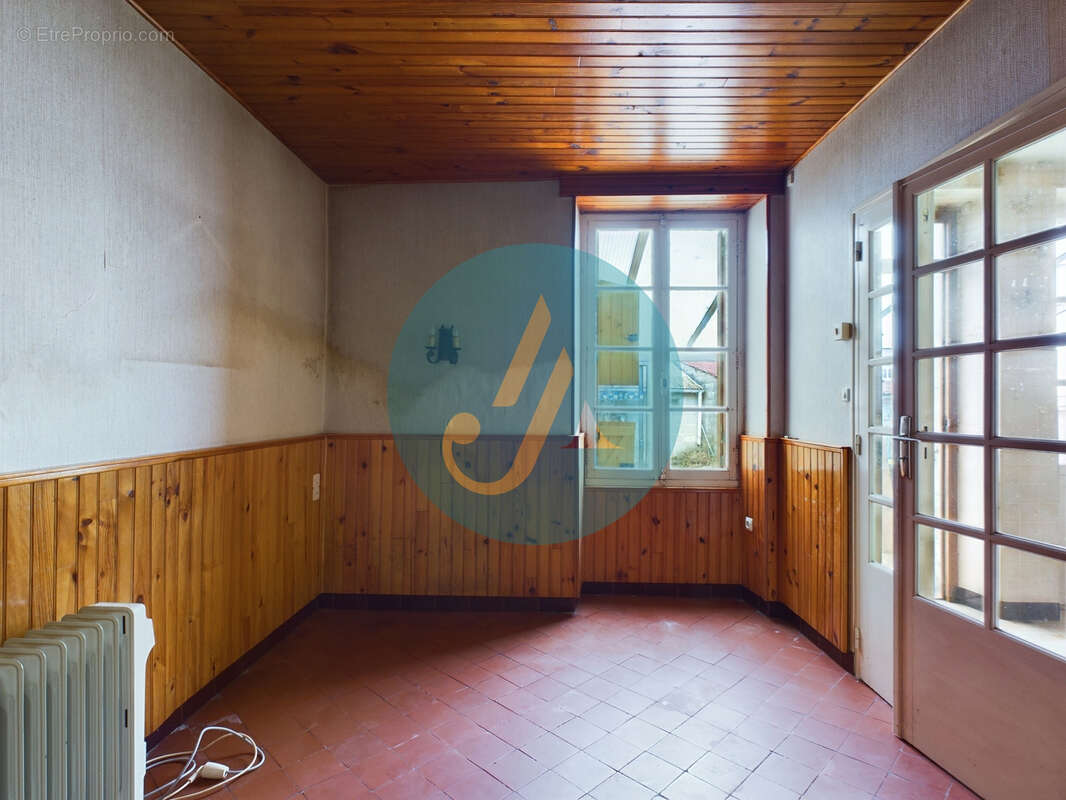 Maison de village polyvalente à Arquian : résidence principale, secondaire ou investissement locatif - photo 9