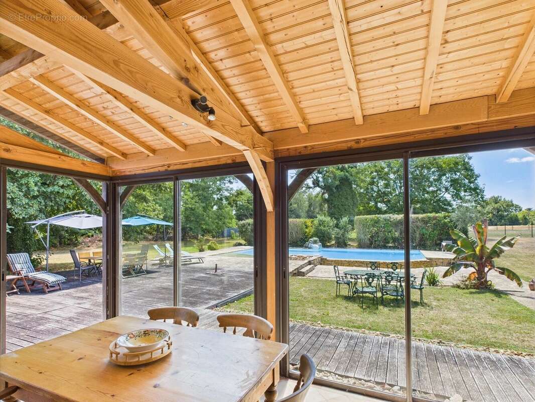 Propriété d’exception du Moyen Âge en bord de rivière – Maison d’amis, piscine à débordement et dépendance – Proche Bergerac - photo 6