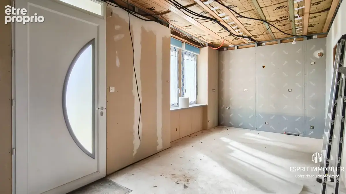 Trégunc - Maison en pierre à rénover avec dépendance - photo 2