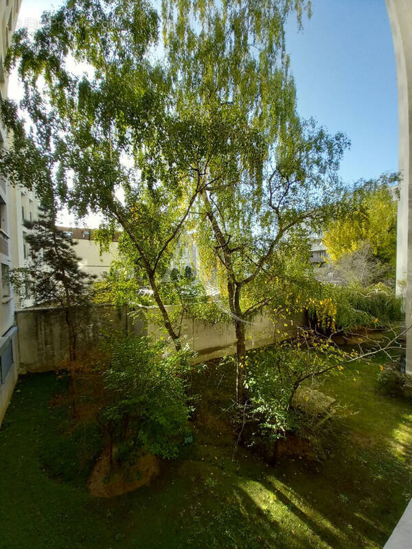 Appartement à PARIS-19E