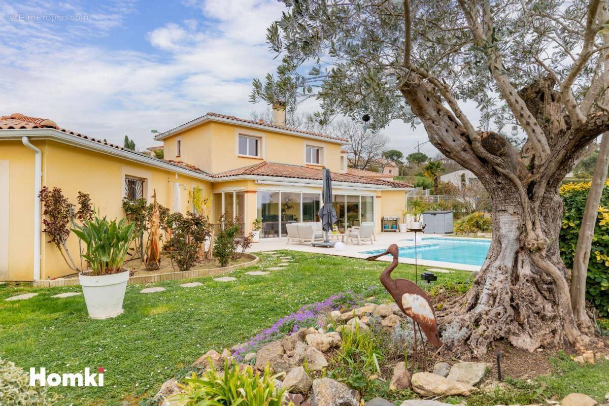 Maison à BRUGUIERES