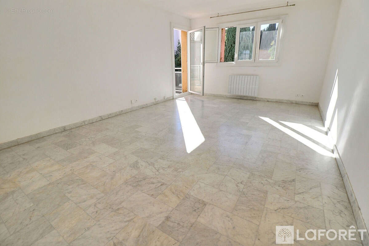 Appartement à HYERES