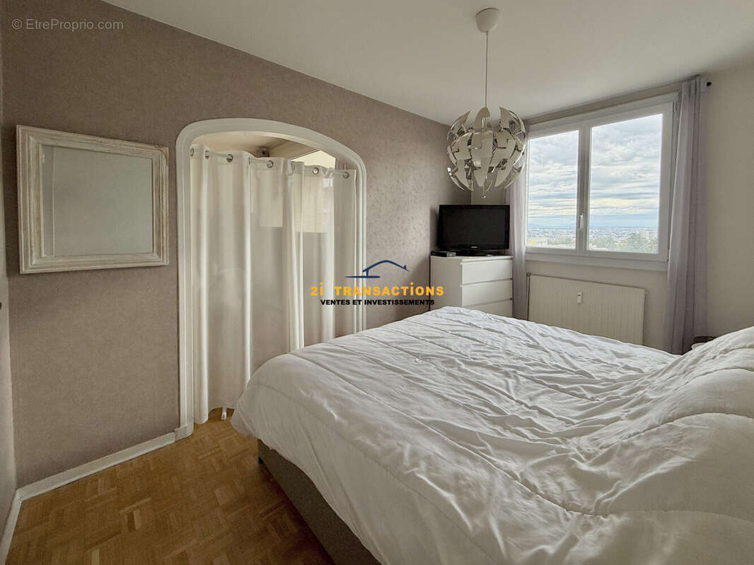 Appartement à OULLINS