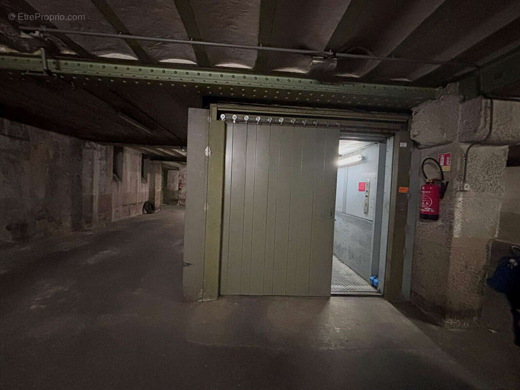 Parking à LYON-6E
