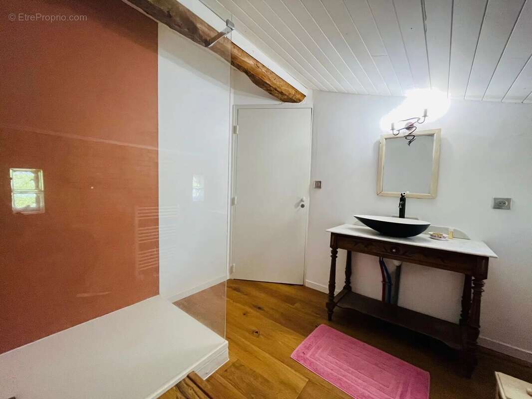 Appartement à BAZIEGE