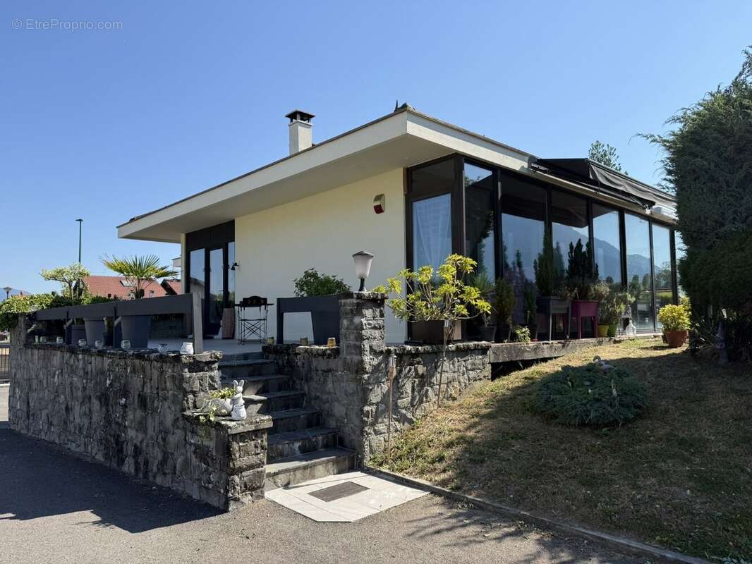 Maison à AMANCY