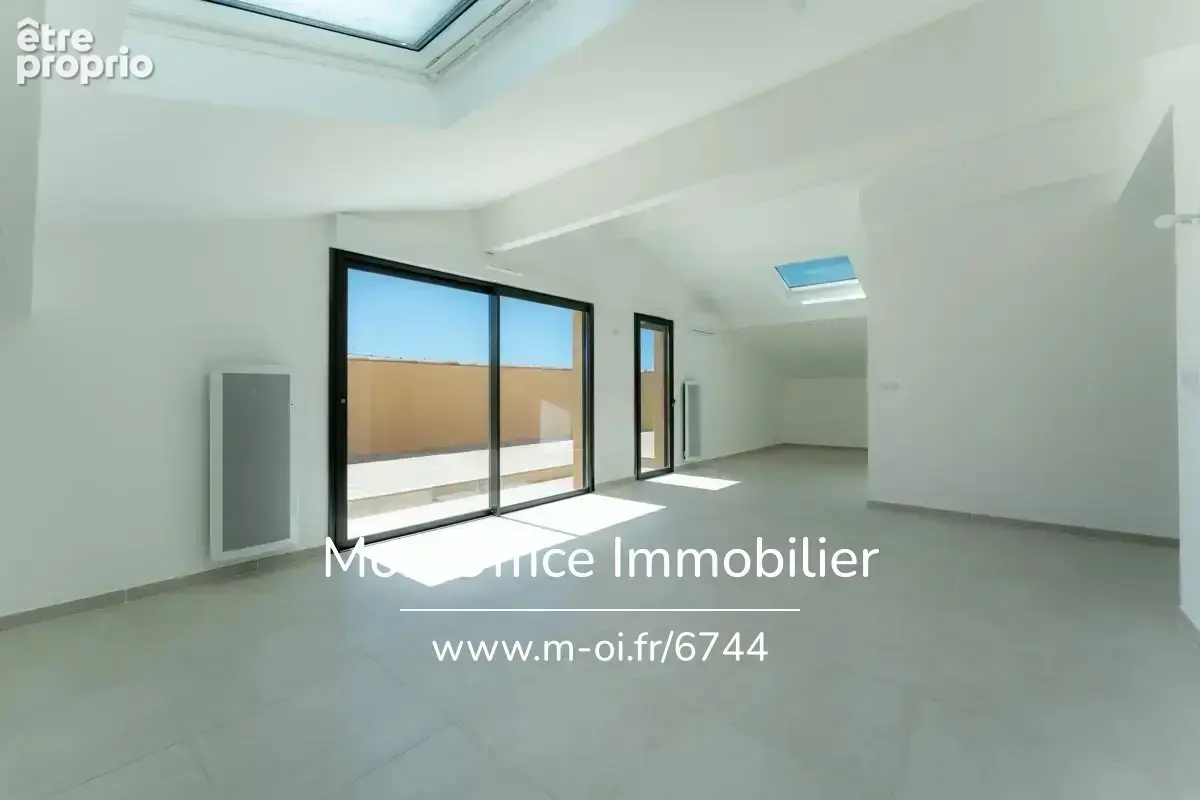 Référence : 6848-MAC. - Appartement Duplex en dernier étage - 3 chambres - Terrasse 50m2 - Vue Sainte Victoire - photo 2