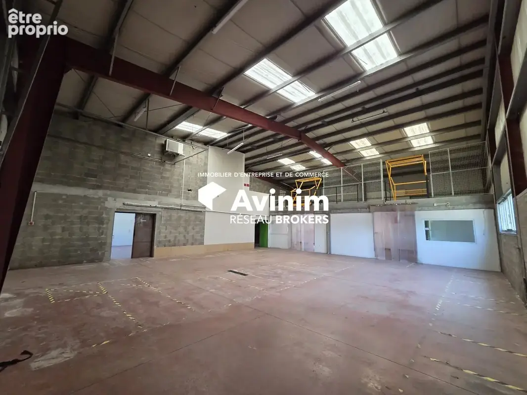Commerce 865 m² à Meythet  - photo 6