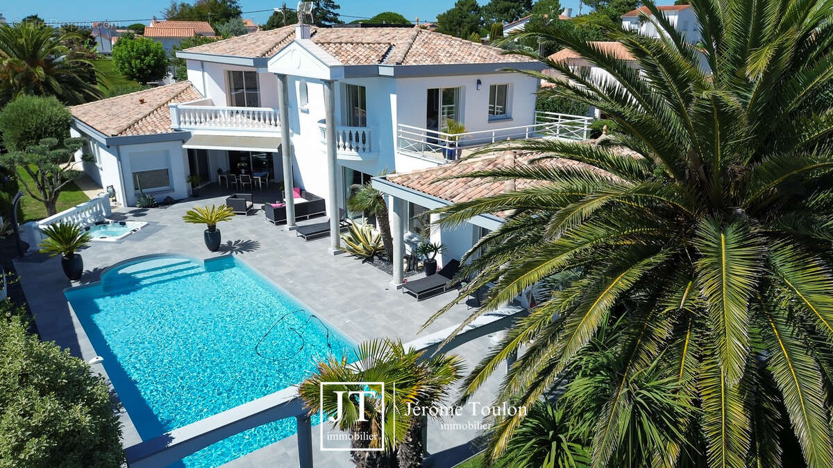 Maison à VAUX-SUR-MER