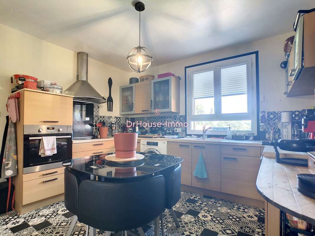 Maison 130 m² à Neuvic  - photo 9