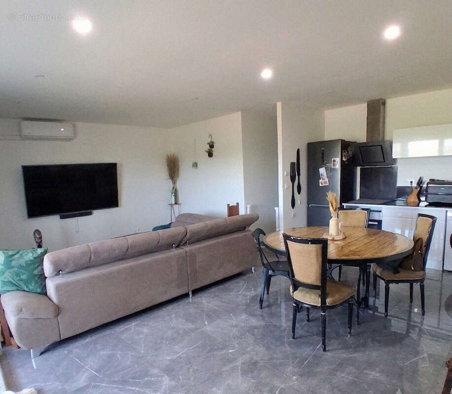 Appartement T3 avec terrasse - photo 4