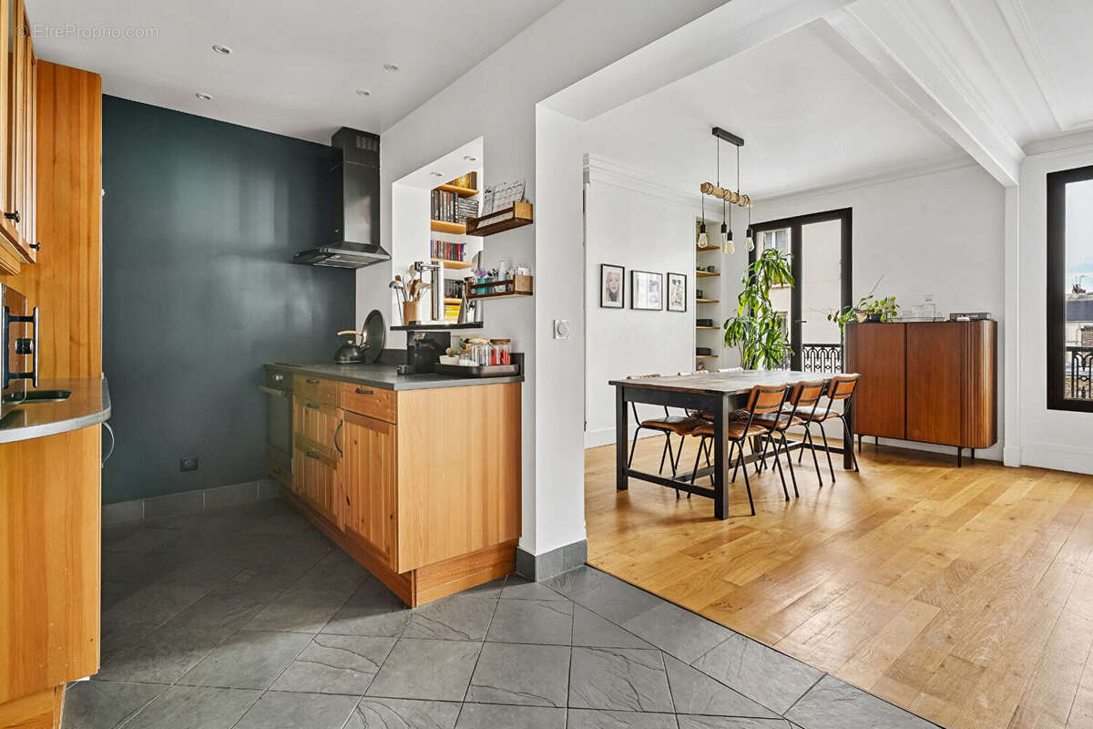 Appartement à LEVALLOIS-PERRET