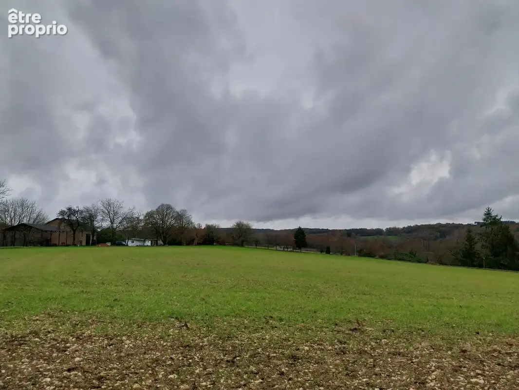 Terrain plat à 18000 m2 Agonac - photo 3