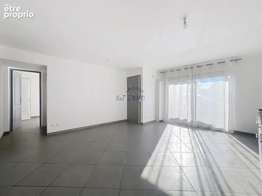 Appartement lumineux, 2 chambres et terrasse - photo 2