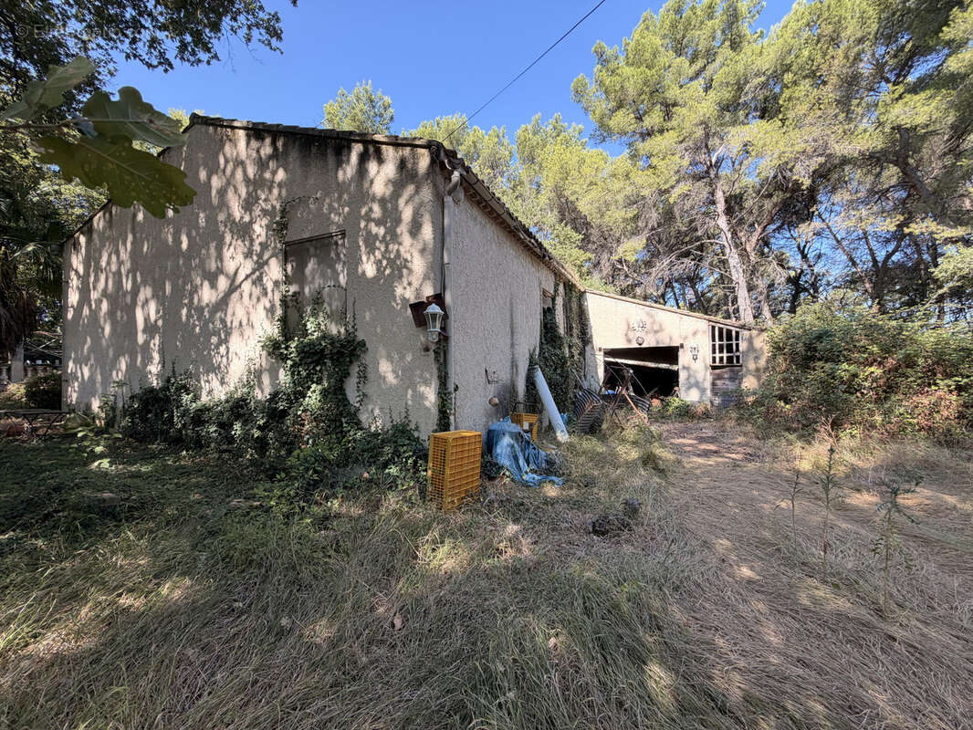15mn de vaison - villa  plain-pied 100m2 a renover - photo 3
