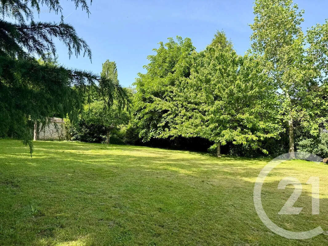 Maison 195 m² à Gilles  - photo 21