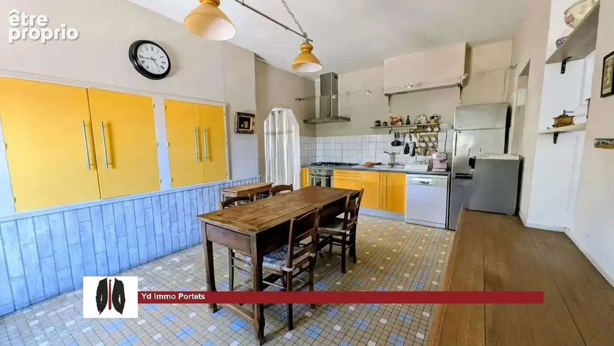 Maison de ville Arcachonnaise avec studio indépendant et grand garage – Portets - photo 3