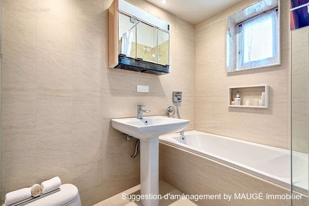 Maison à SAINT-PIERRE-DE-CHANDIEU