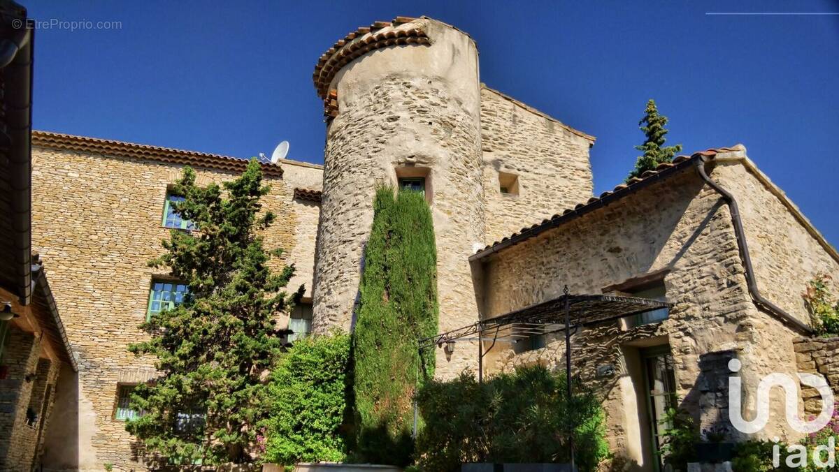 Photo 1 - Maison à LA ROQUE-SUR-PERNES