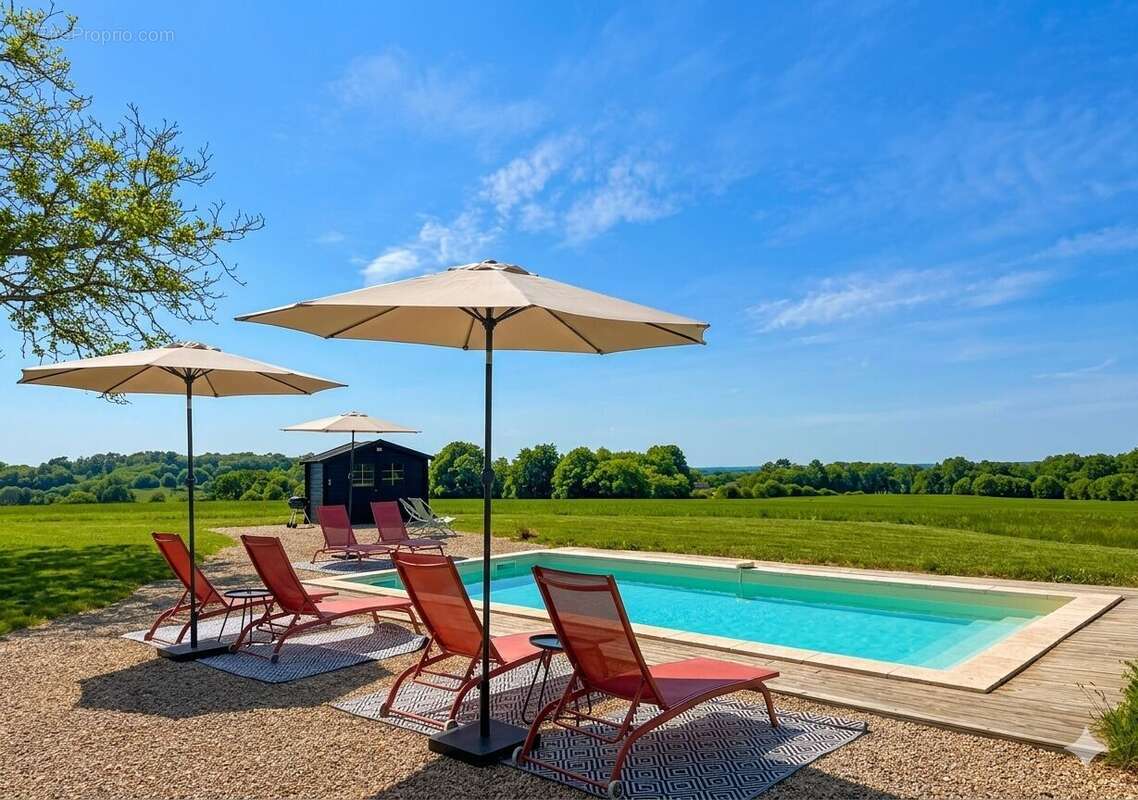 Maison plain pied piscine - Maison à MARCILLAC-SAINT-QUENTIN