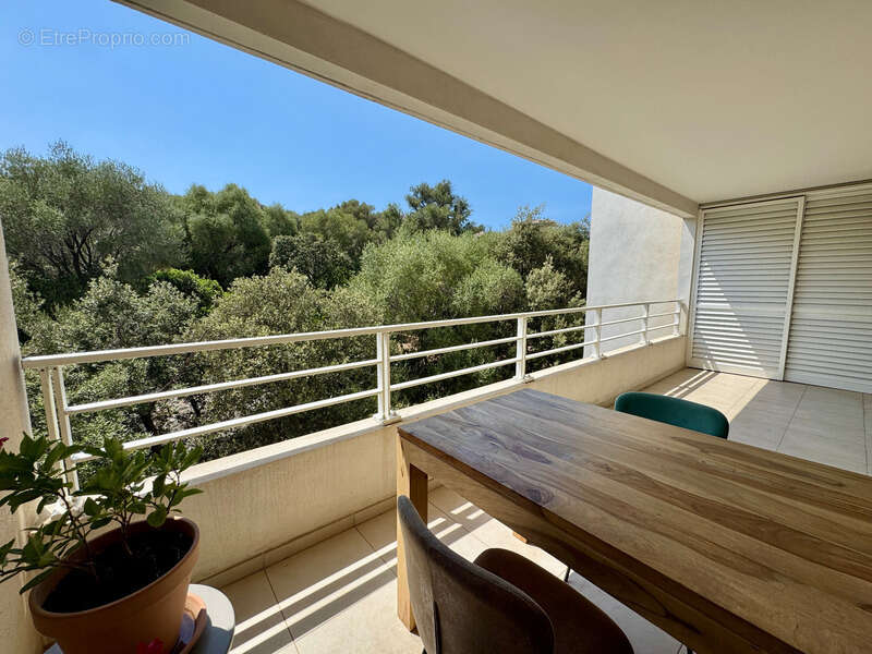 Appartement T3 lumineux avec terrasse, vue dégagée et parking – L’Île-Rousse (20) - photo 2