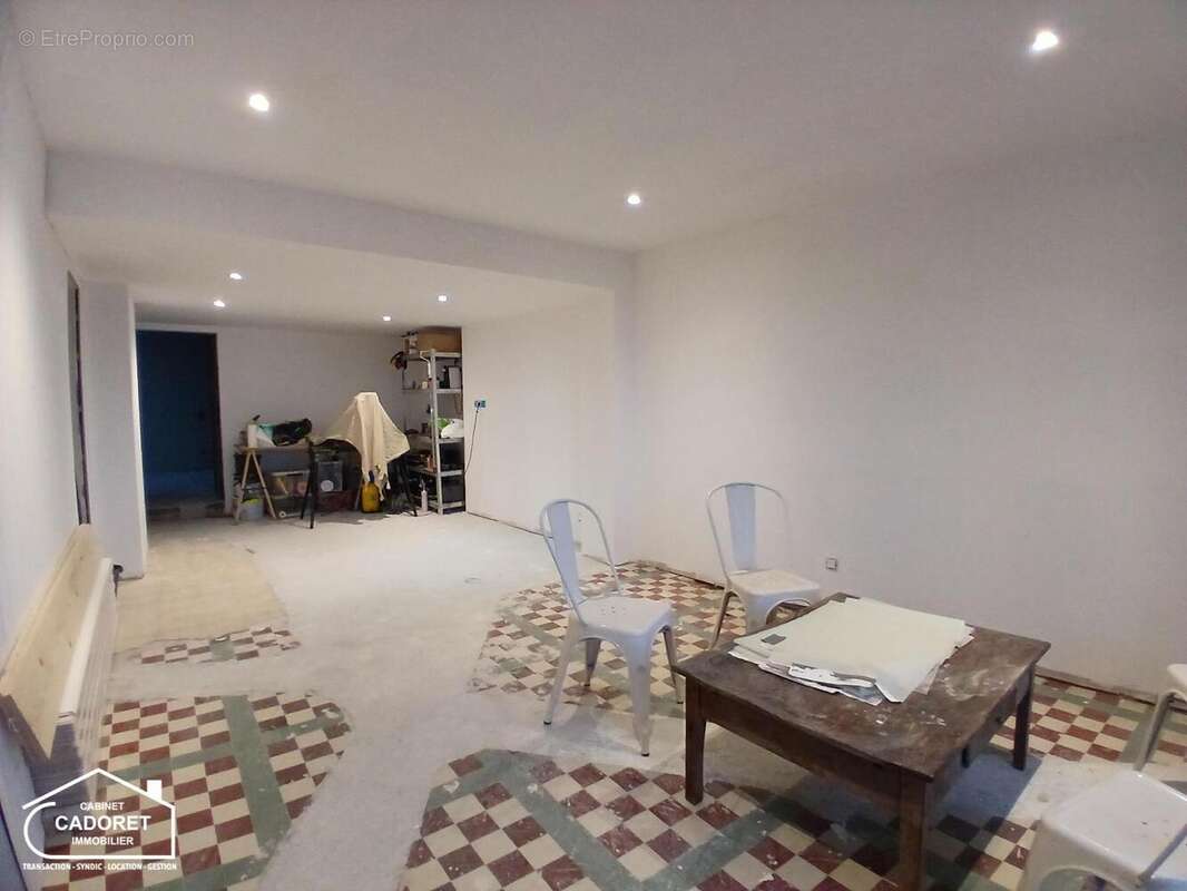   - Maison à PAIMBOEUF