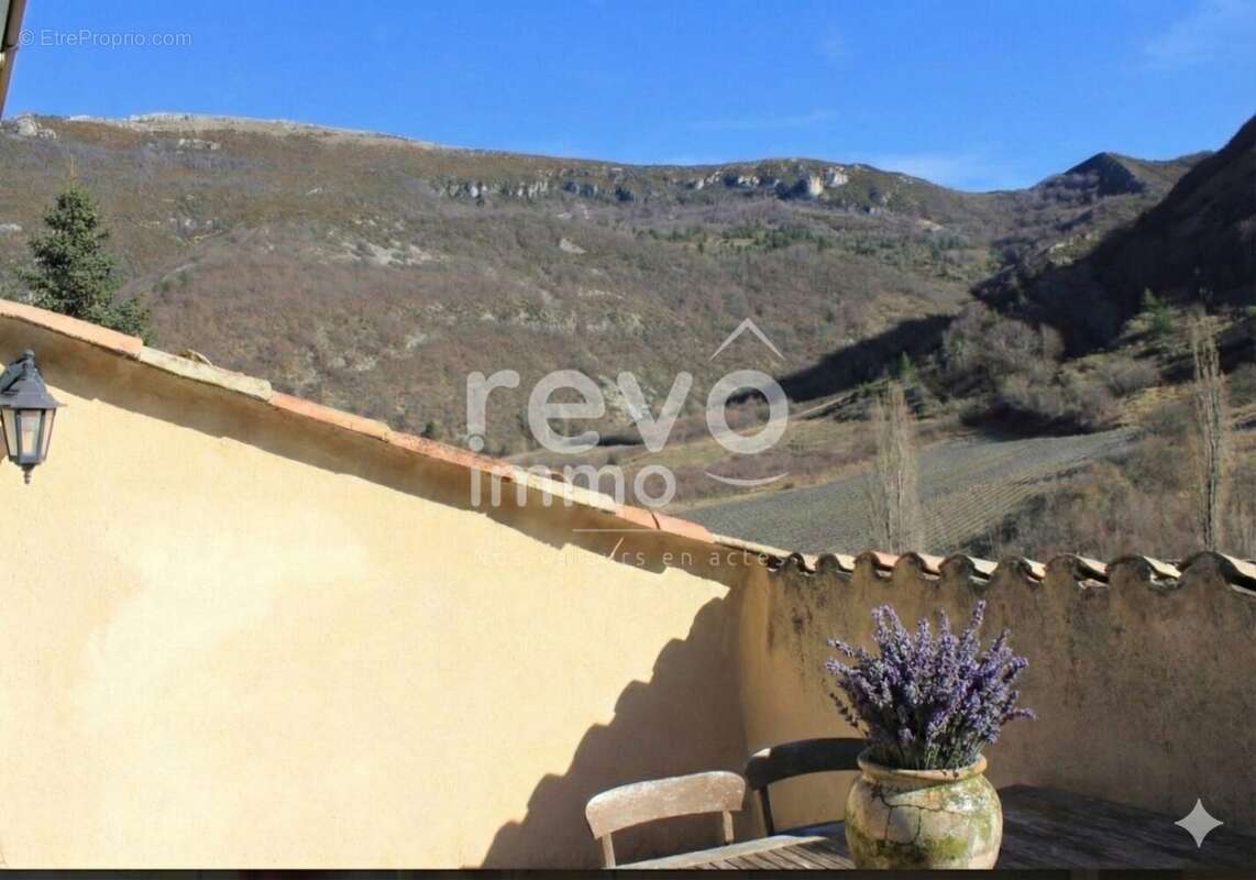 Maison à CHAUDEBONNE