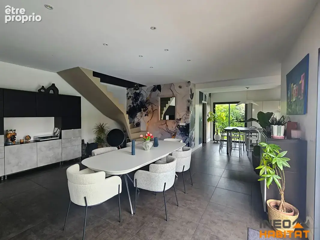 EXCLUSIVITÉ AMANDA - Maison contemporaine avec piscine - 6 chambres - LA MÉZIÈRE - photo 2