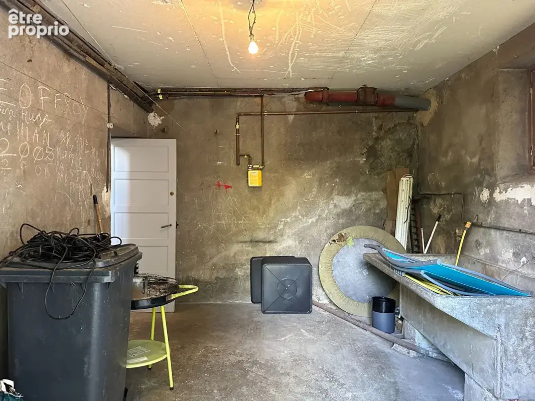 CLERMONT FERRAND, Immeuble 12 pièce(s) 253 m2, rapport 23300€/an, jardin, garages, balcon 491000€ FAI - photo 15