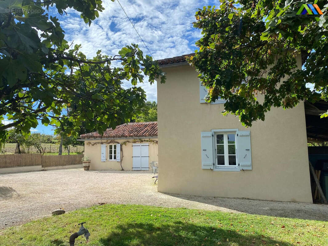 Maison 130 m² à Mirande  - photo 6