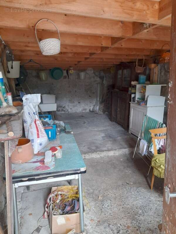 Maison à Cussy en Morvan  de 136 m2 - 8 pièces - diverses dépendances - terrain 1182 m2 - photo 18