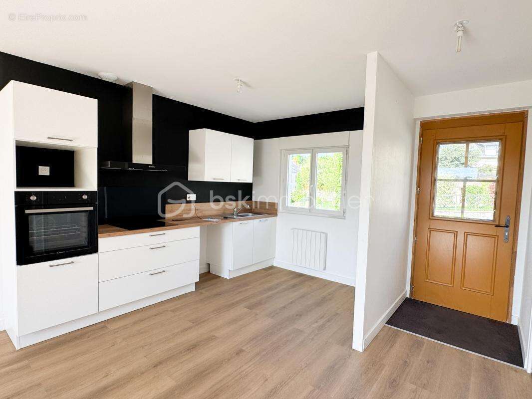 Maison à PORT-BRILLET