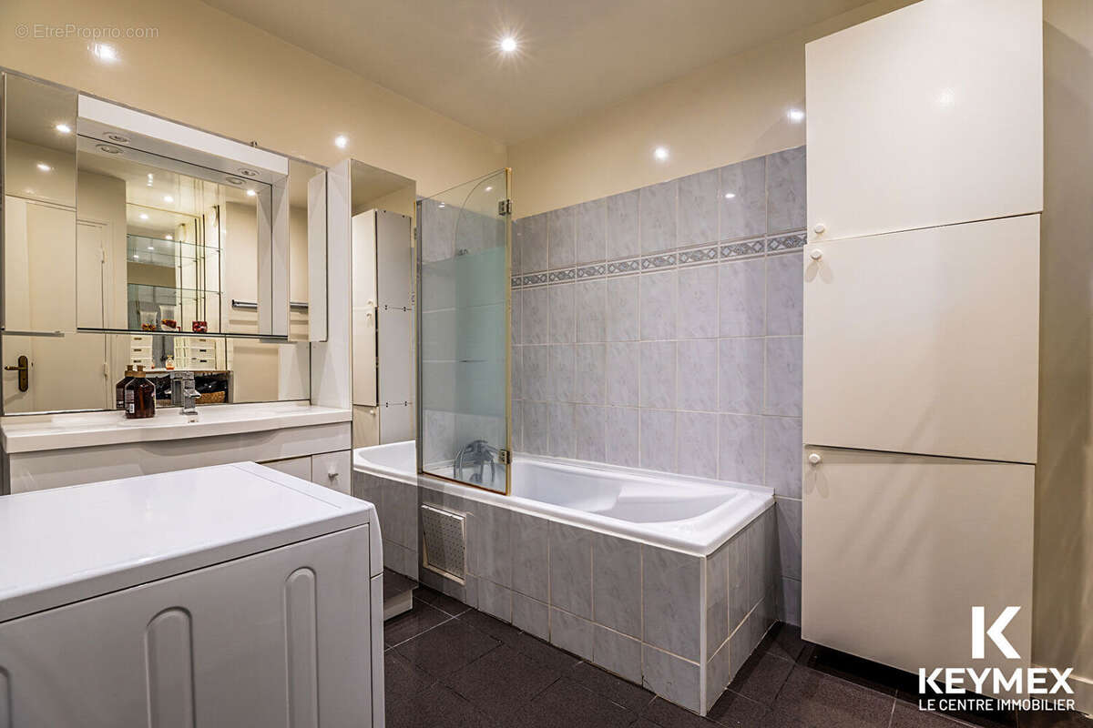 Appartement à ISSY-LES-MOULINEAUX