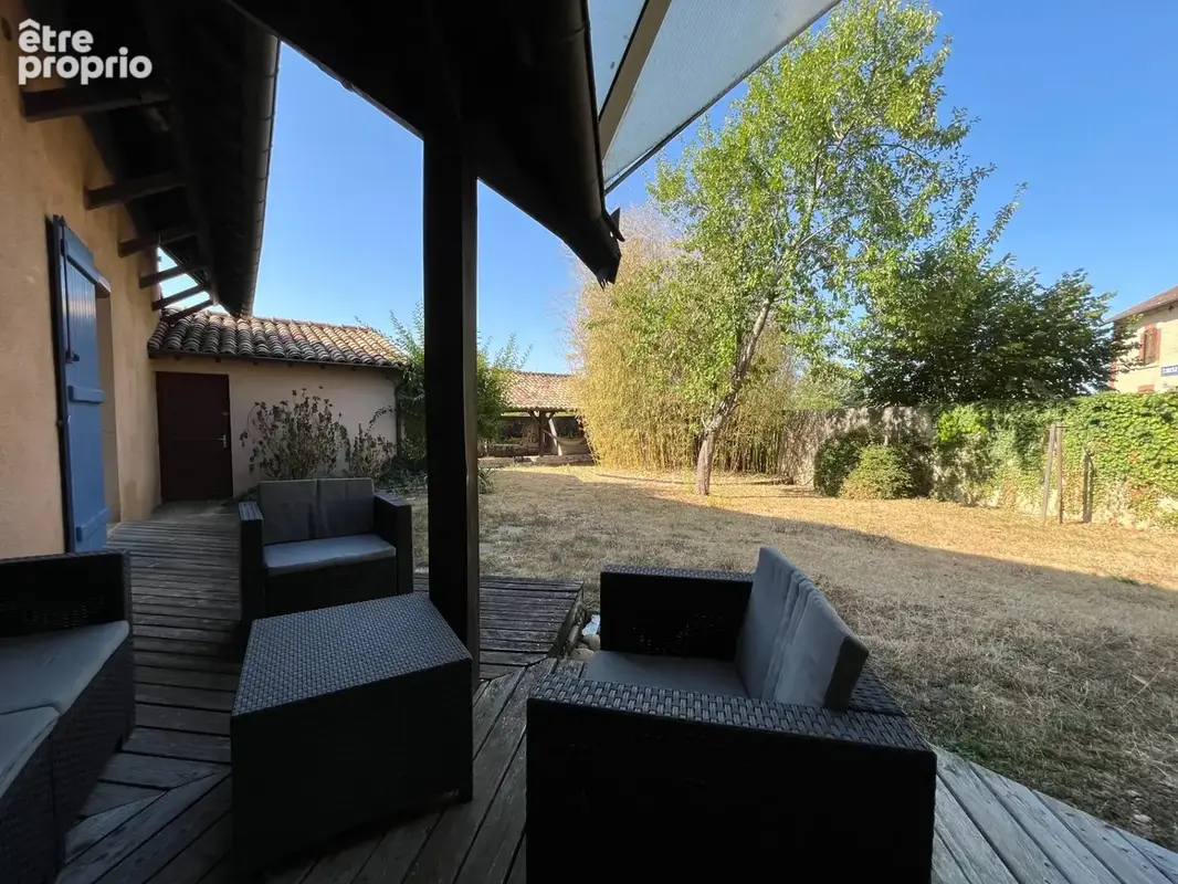 Maison à vendre 10 pièces au coeur de CUISERY (71), avec piscine - photo 20