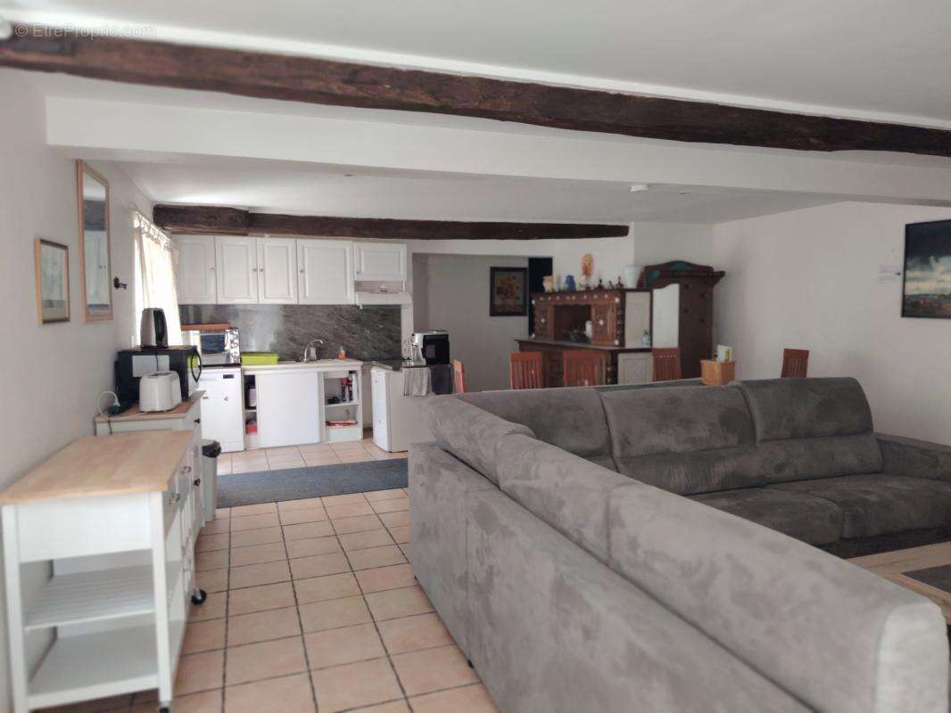 Maison à DANGE-SAINT-ROMAIN