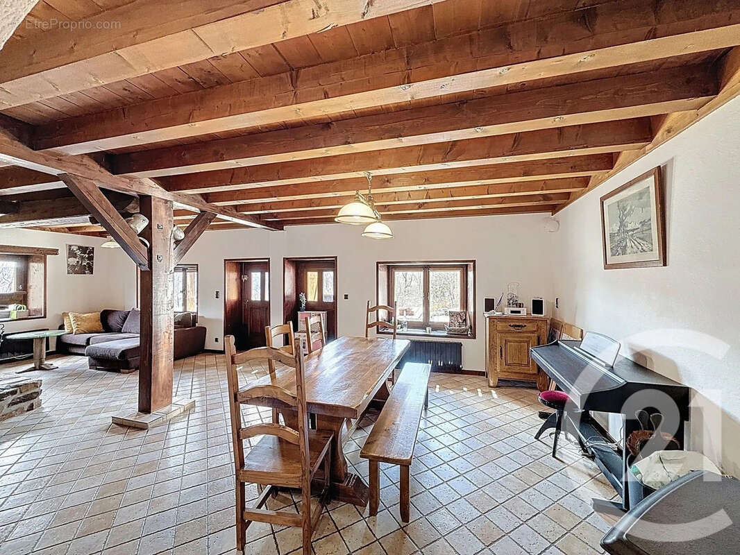 Maison à MEGEVETTE