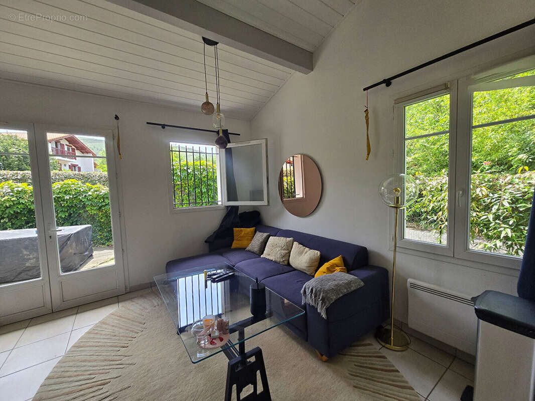 Appartement à URRUGNE