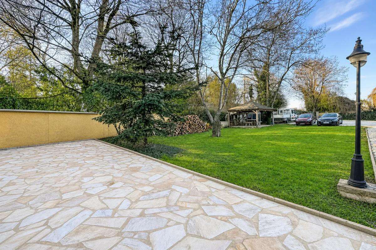 Maison familiale spacieuse à Gouvernes - photo 13