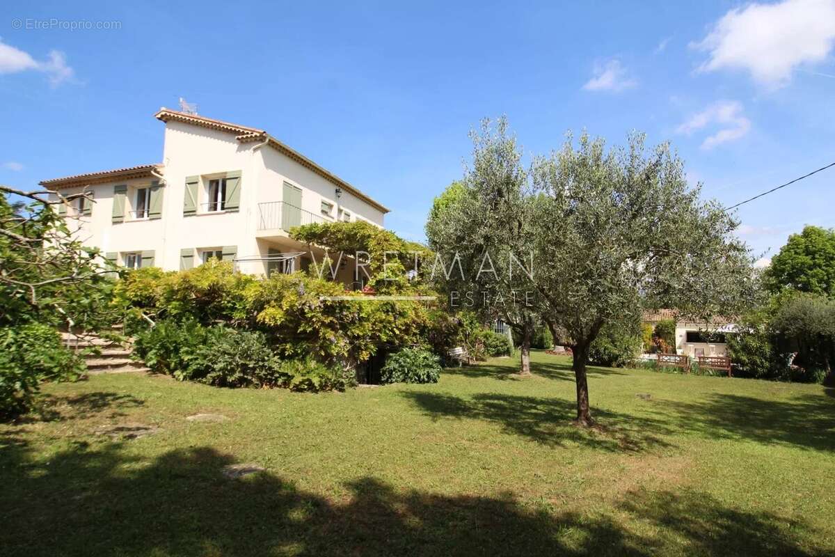 Maison à CALLIAN