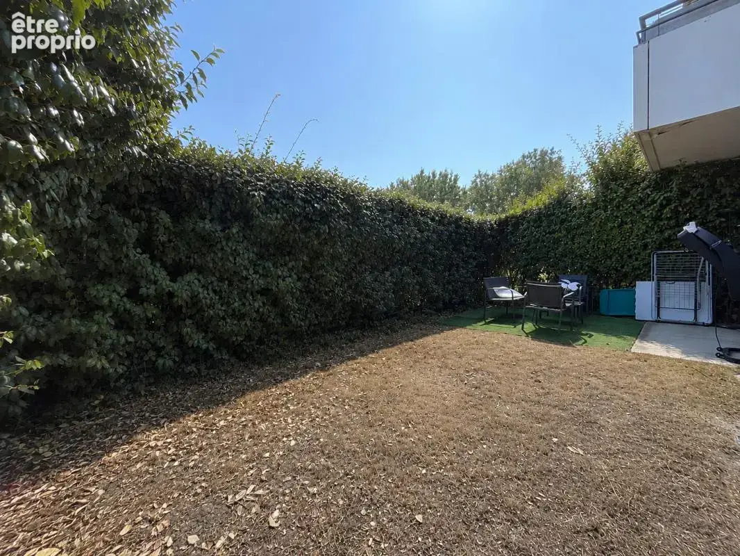 T2 en rez-de-jardin sécurisé et cloturé - résidence récente - photo 5