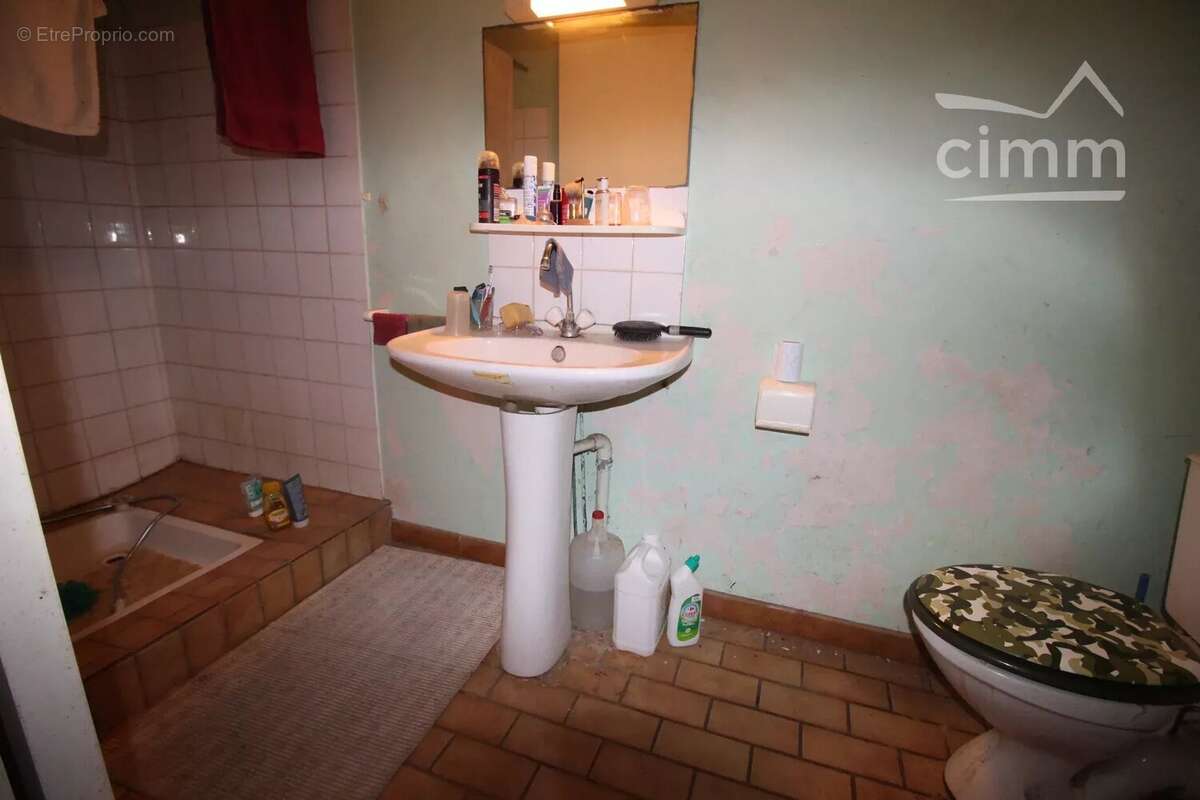 Maison à CUBIERES-SUR-CINOBLE