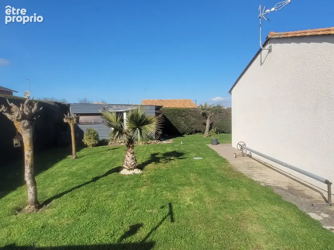 Maison à vendre avec jardin et piscine - photo 7