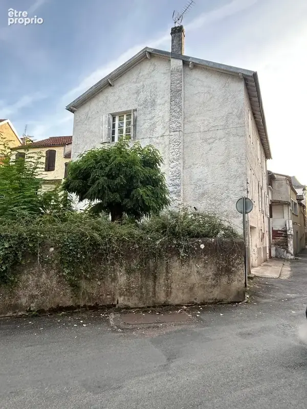 Immeuble à rénover   Vieux Souillac, proche commerces - photo 2