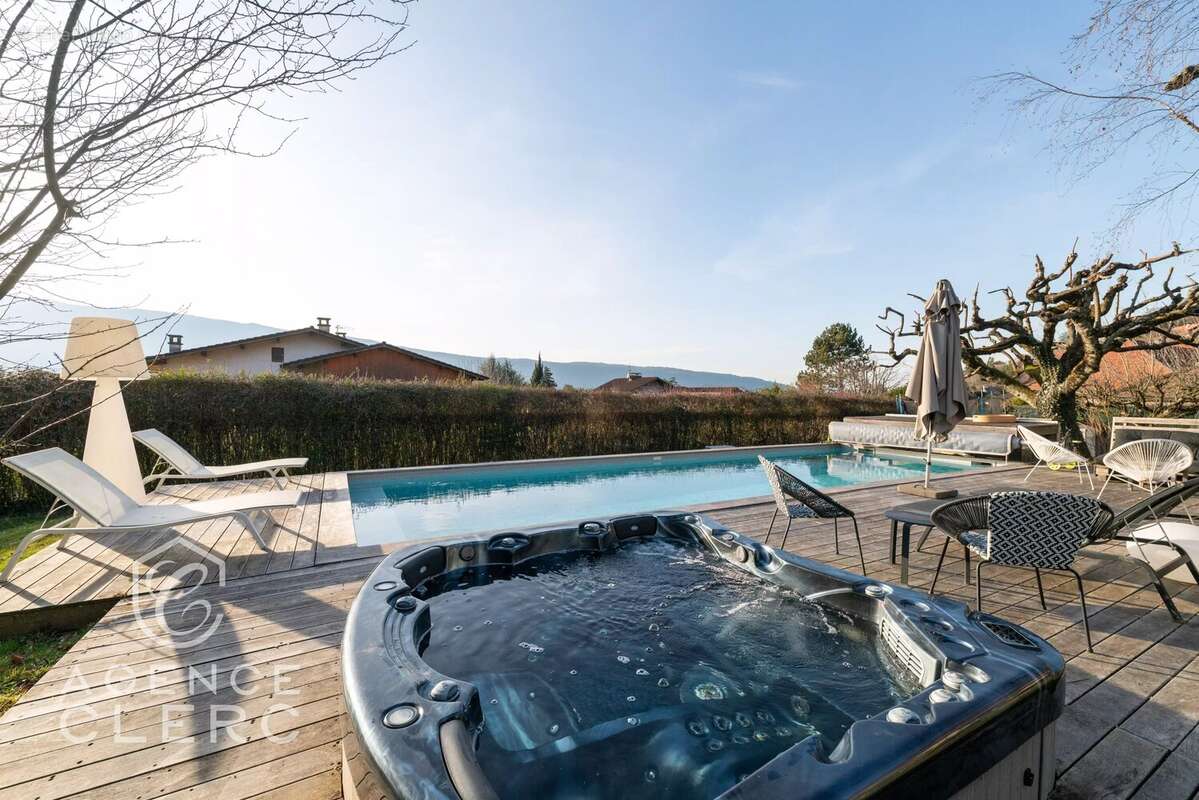 Maison à MENTHON-SAINT-BERNARD