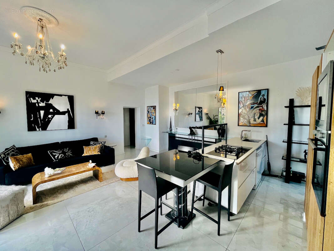 Appartement à BEAULIEU-SUR-MER